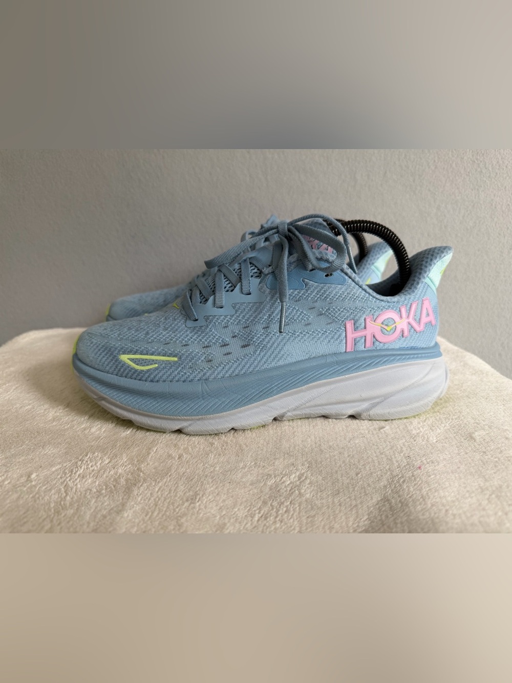 Hoka One One Clifton 9 1127896-DNK Athletic Sneaker Women's s8.5 Blue Knit Sport - Picture 3 of 10